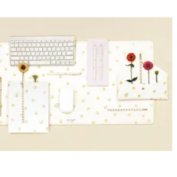 kate spade Gold Dot With Script Envelope Pencil Pouch case nwt - Picture 3 of 6